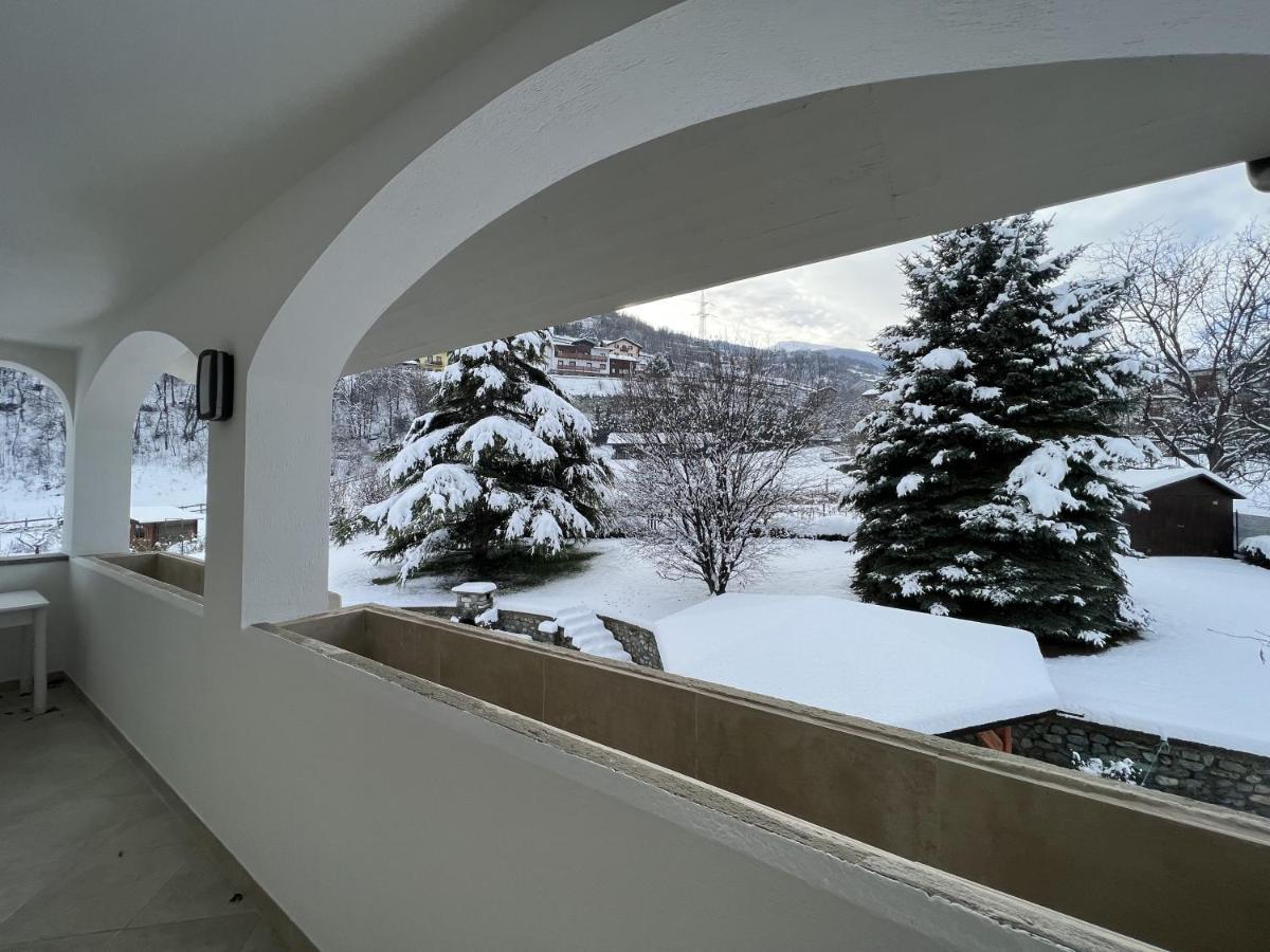 Casa Palmi - Appartamento In Villa Aosta Exteriör bild